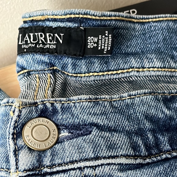 Lauren Blue Splatter Paint Comfort Stretch Relaxed Taper PLUS Jeans - 20W - Picture 6 of 12